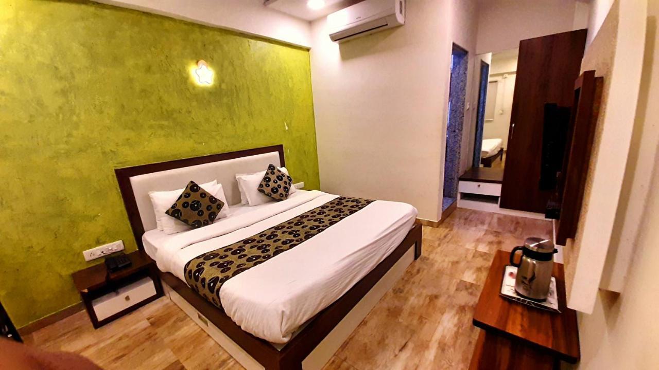 Hotel Tulip Plaza Ahmedabad Luaran gambar